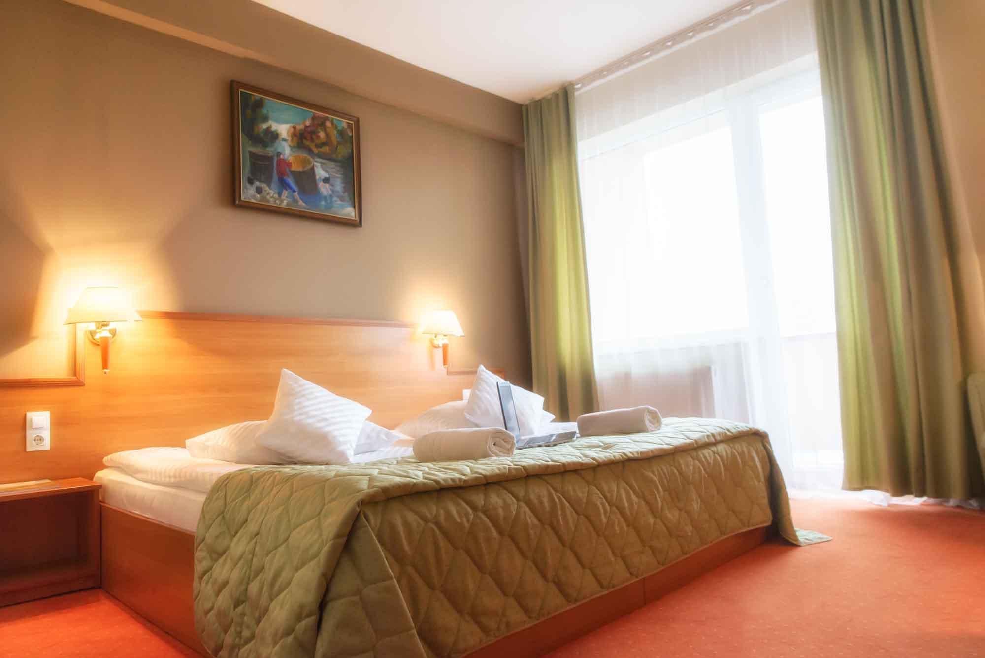Hotel Rivulus Baia Mare Exteriör bild